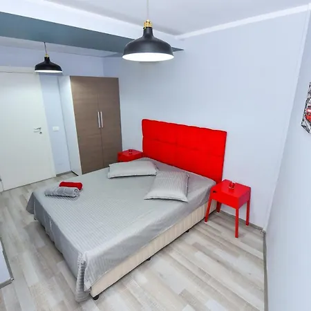 Bucharest Accommodation Apartments * בוקרשט